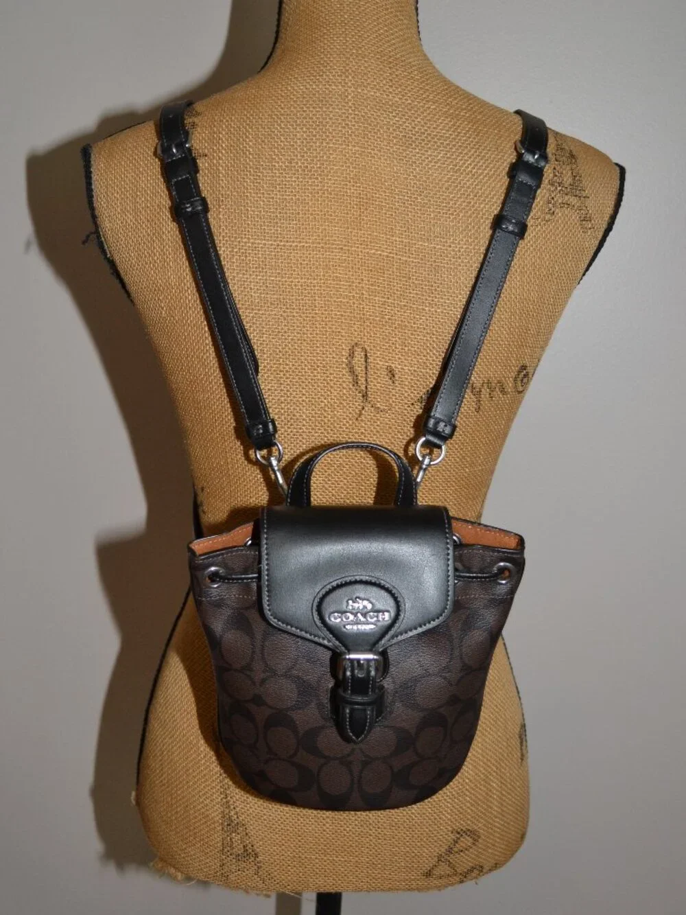 Coach Amelia NWOT Convertible Backpack In Signature Canvas Brown Black CL458